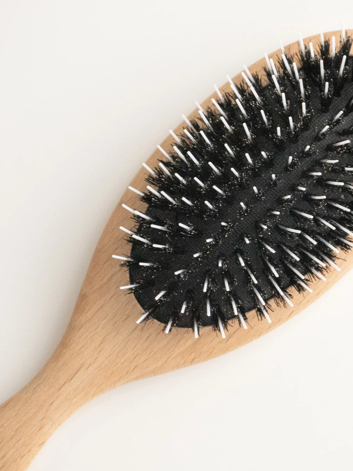Houten verzorgingsborstel – varkenshaar & nylon